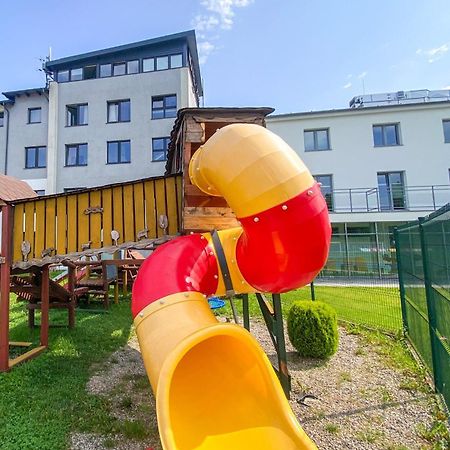 Hotel Milosz Restauracja, Basen Dla Dzieci, Sala Zabaw, Silownia Kartuzy Exterior photo